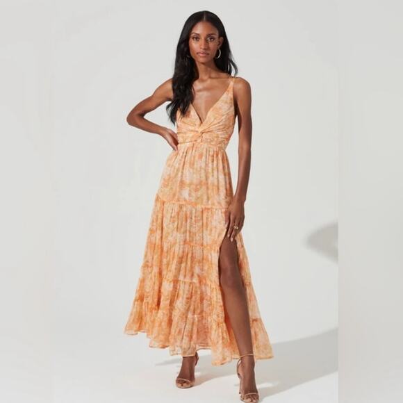 Astr Dresses & Skirts - ASTR The Label Elsa Floral Tiered Maxi Dress Size Small